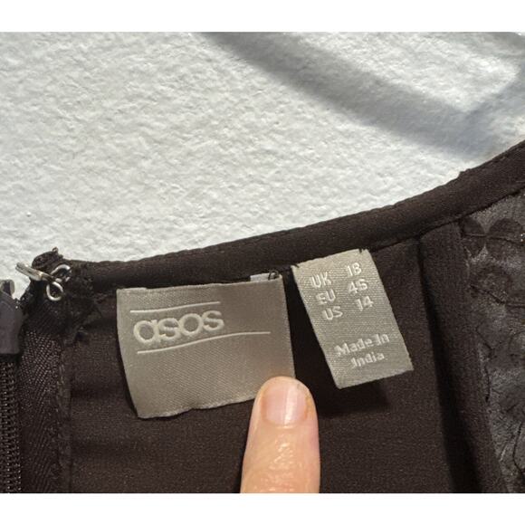 ASOS Sequin Dress in Black and Gold - Picture 4 of 16